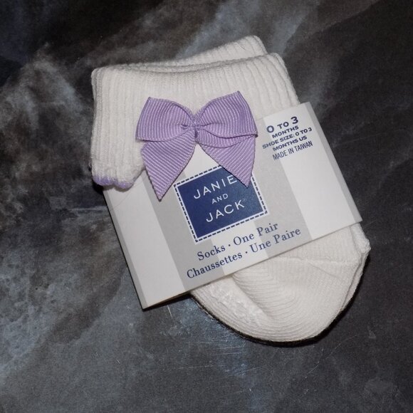 Janie and Jack White Cuff Socks W/Purple Box Size 0/3 Months Girl's NEW - Picture 1 of 3